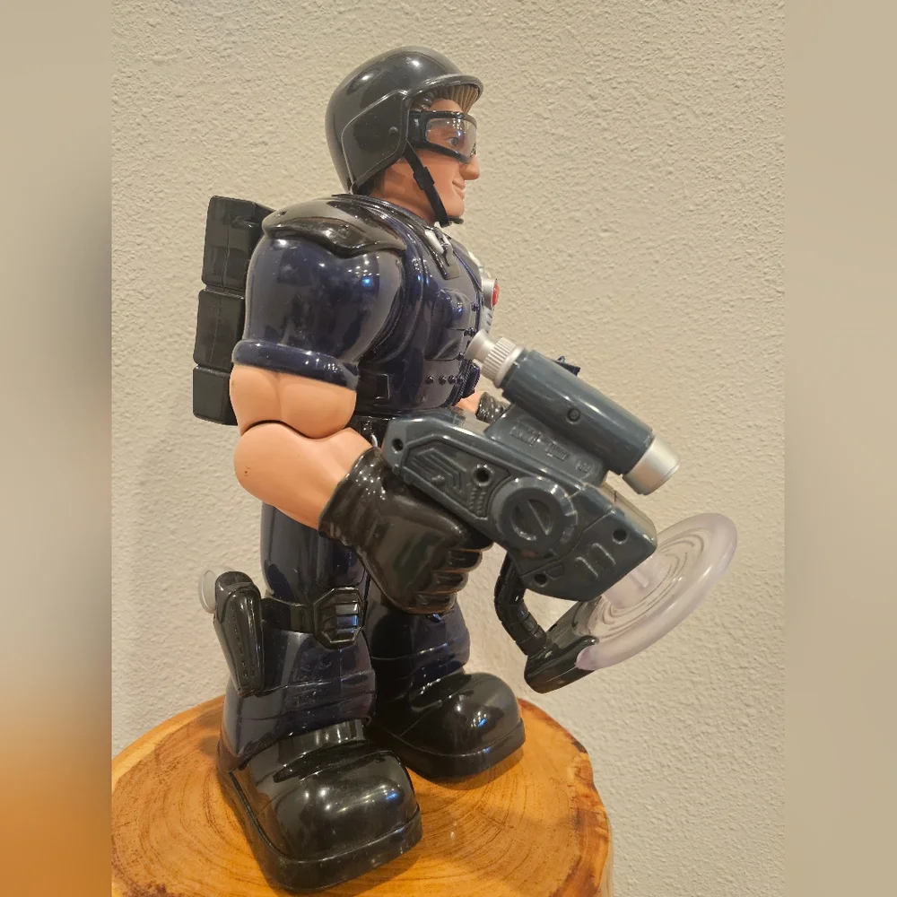 Hap-P-Kid 2010 Talking Policeman Figure‎ Toy